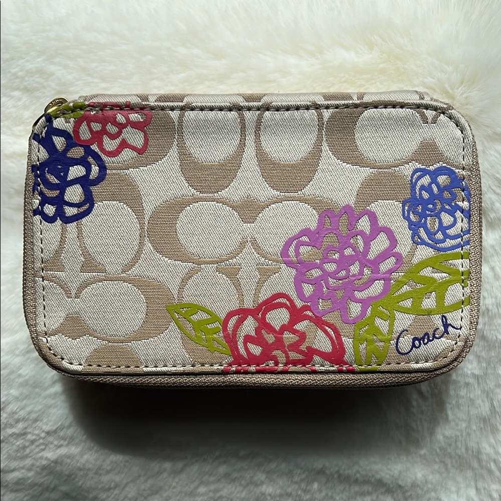 COACH Signature Daisy Poppy Floral Jewelry Case